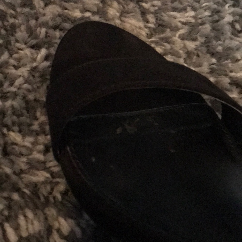 Black Heels - Picture 5 of 5